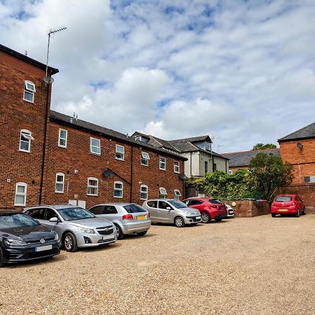 Saffron Court By Wycombe Apartments - Apt 06 High Wycombe Exteriér fotografie